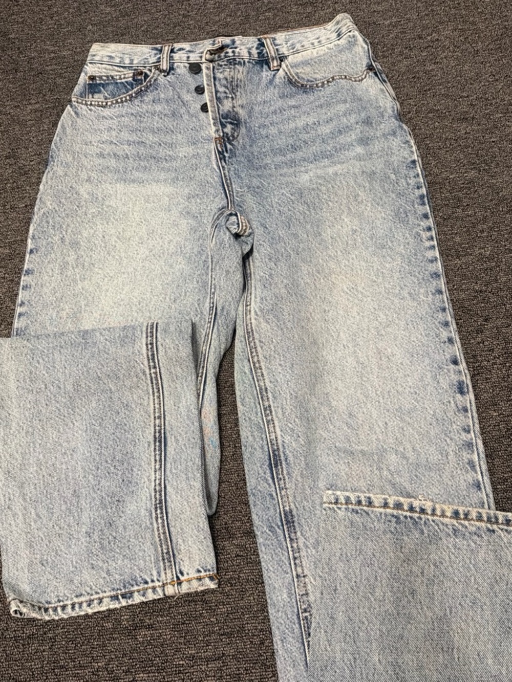 Fashion Nova Women's Relaxed Light Blue Button-Fly Jeans